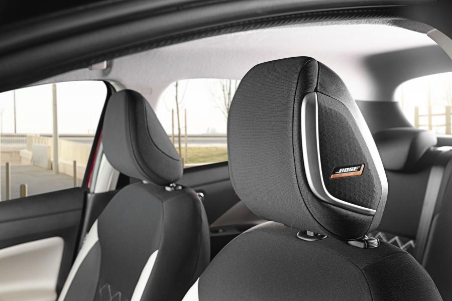 Детали интерьера Nissan Micra (K14) 2019 года  (WW) (фото 15 из 45)